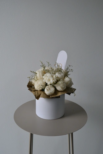 FLOWERBOX BIELY so sušenými kvetmi